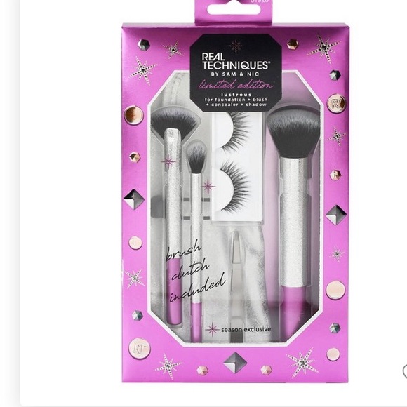 Real Techniques Other - 🎉HP🎉 💄Real Techniques Lustrous Brush Gift Set